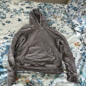 Lululemon gray scuba pullover - size 6